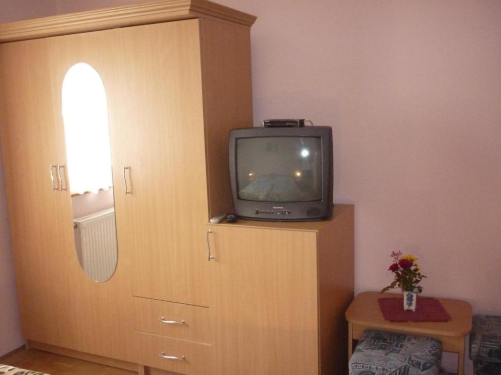 Barbara Apartmanhaz Kehidakustány Dış mekan fotoğraf