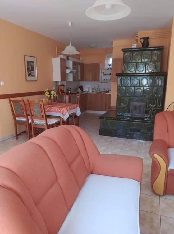 Barbara Apartmanhaz Kehidakustány Dış mekan fotoğraf