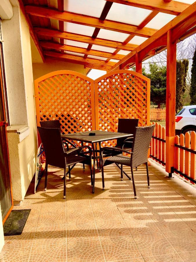 Barbara Apartmanhaz Kehidakustány Dış mekan fotoğraf