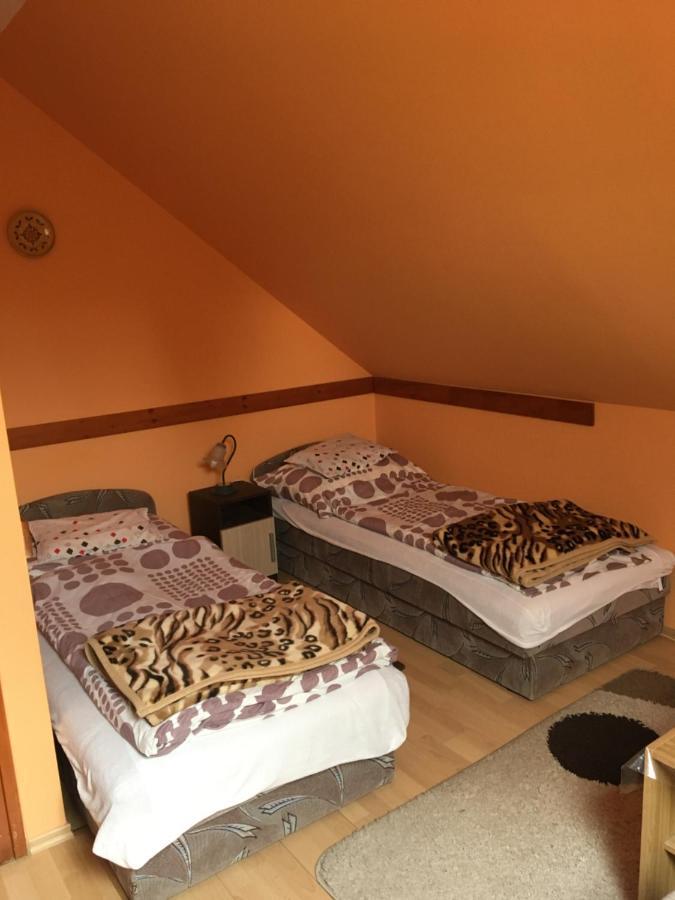 Barbara Apartmanhaz Kehidakustány Dış mekan fotoğraf