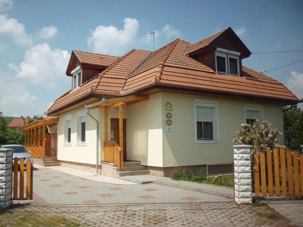 Barbara Apartmanhaz Kehidakustány Dış mekan fotoğraf